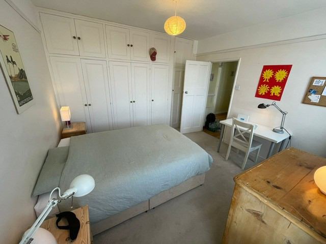 Room Alderney Street in City of Westminster