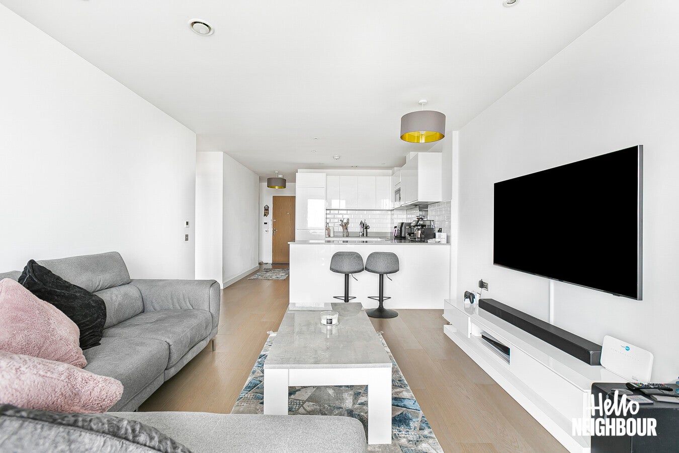 Flat Cambridge Road in Greater London