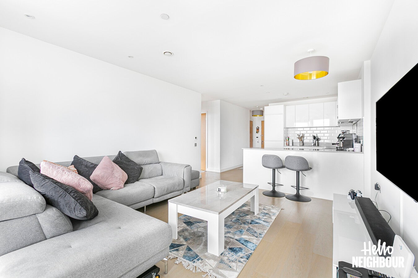 Flat Cambridge Road in Greater London