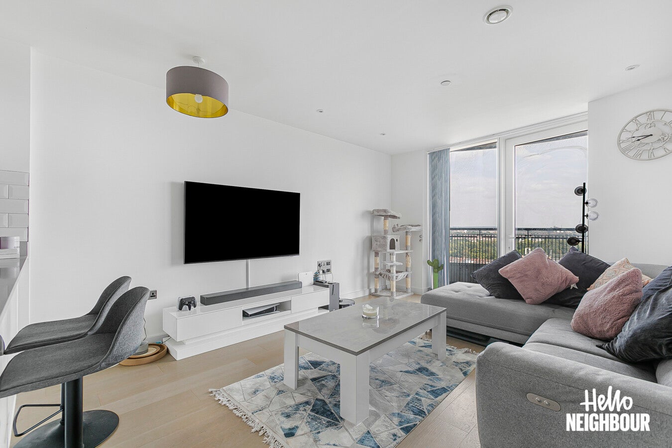Flat Cambridge Road in Greater London