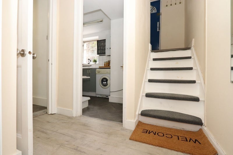 Flat Tredegar Square in Greater London