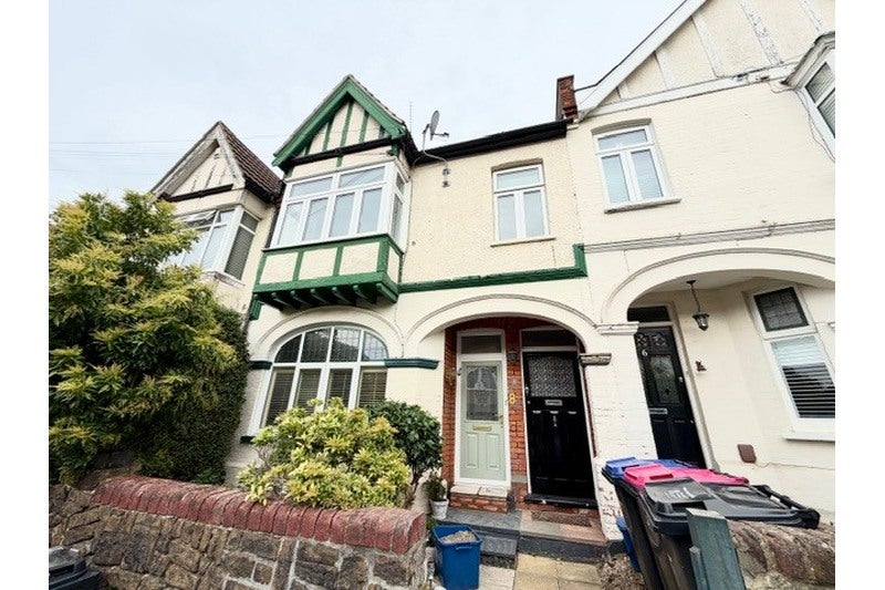 Flat Torquay Drive in Southend-on-Sea