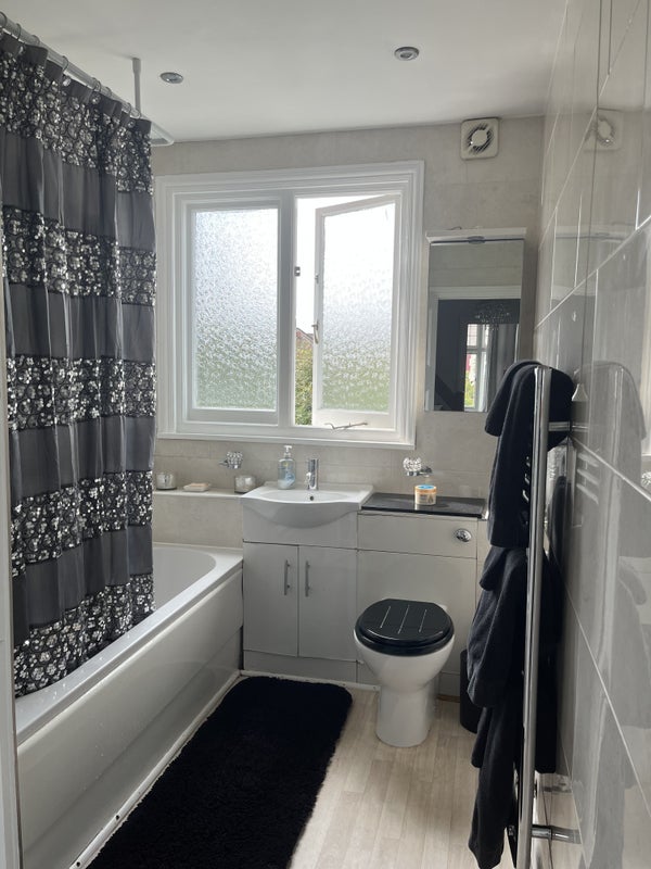 Room Gamlen Road in Greater London