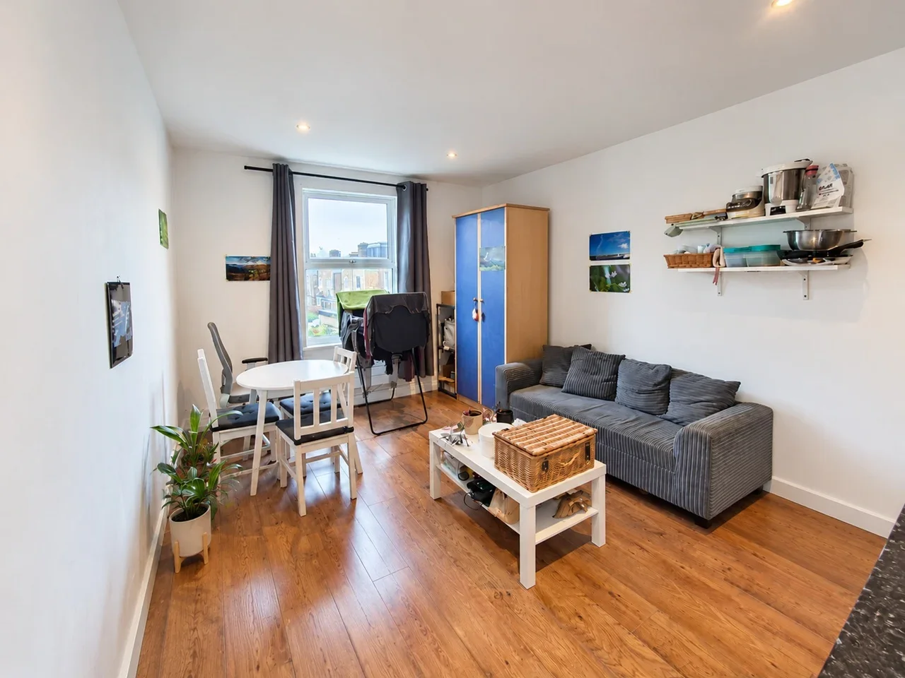 Flat St Ann's Road in Greater London