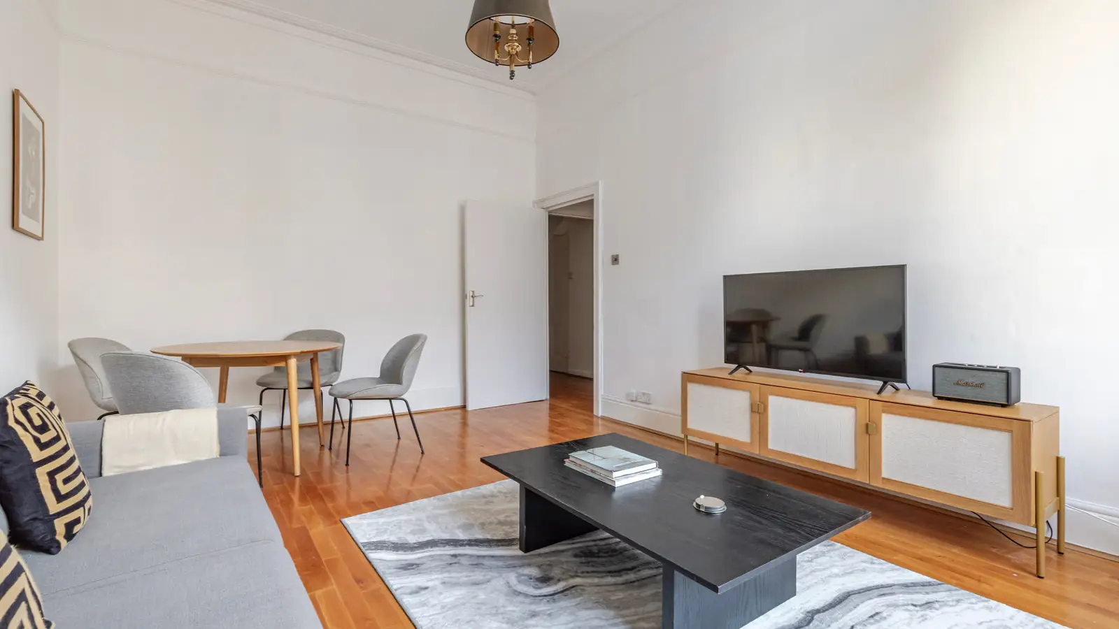 Flat Ossington Street in City of Westminster