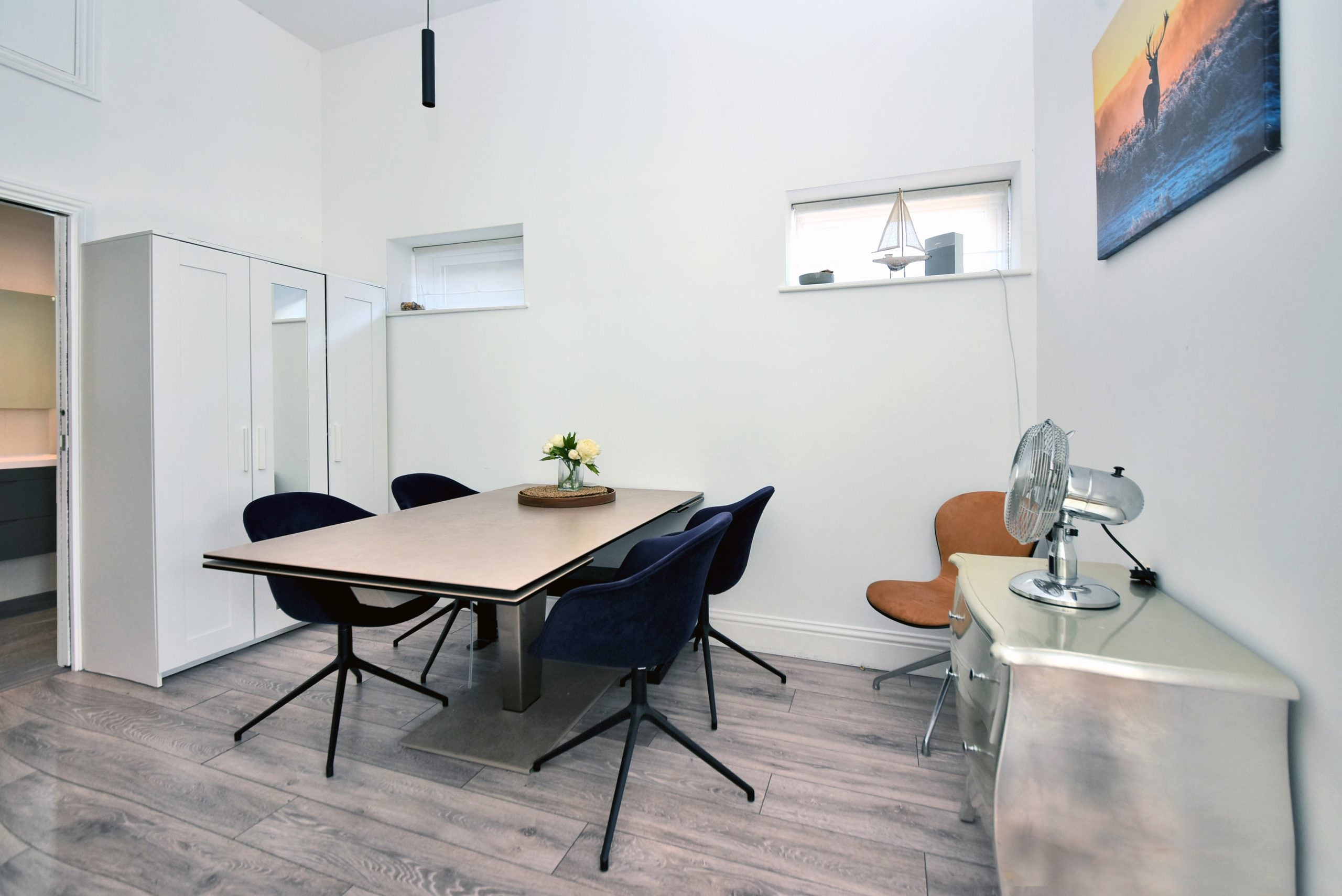 Flat Kent Road in Elmbridge