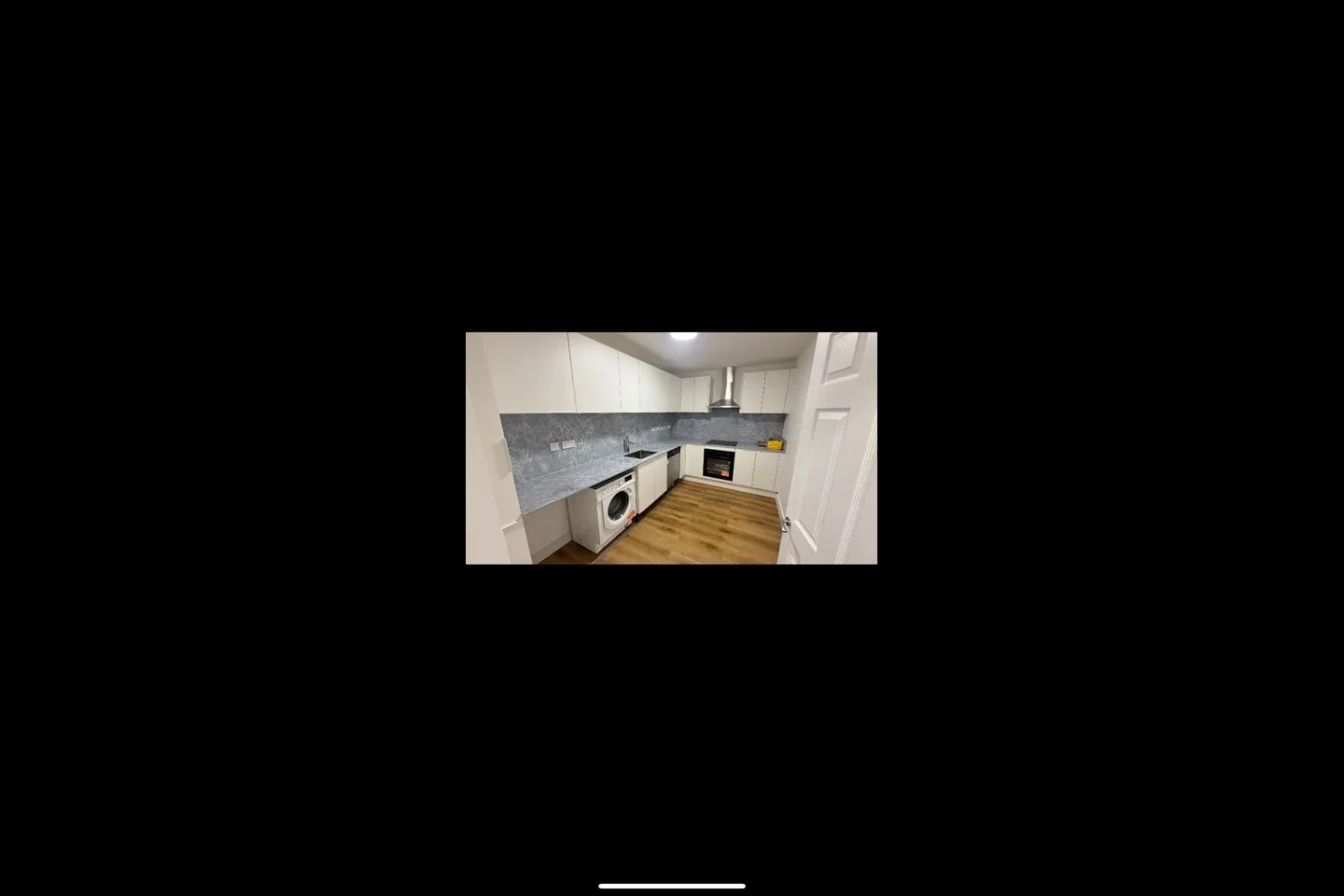 Flat Masefield Avenue in Greater London