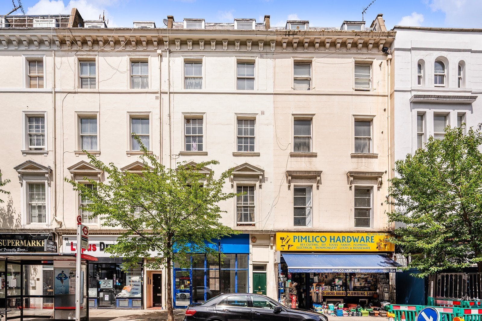 Flat Lupus Street in City of Westminster