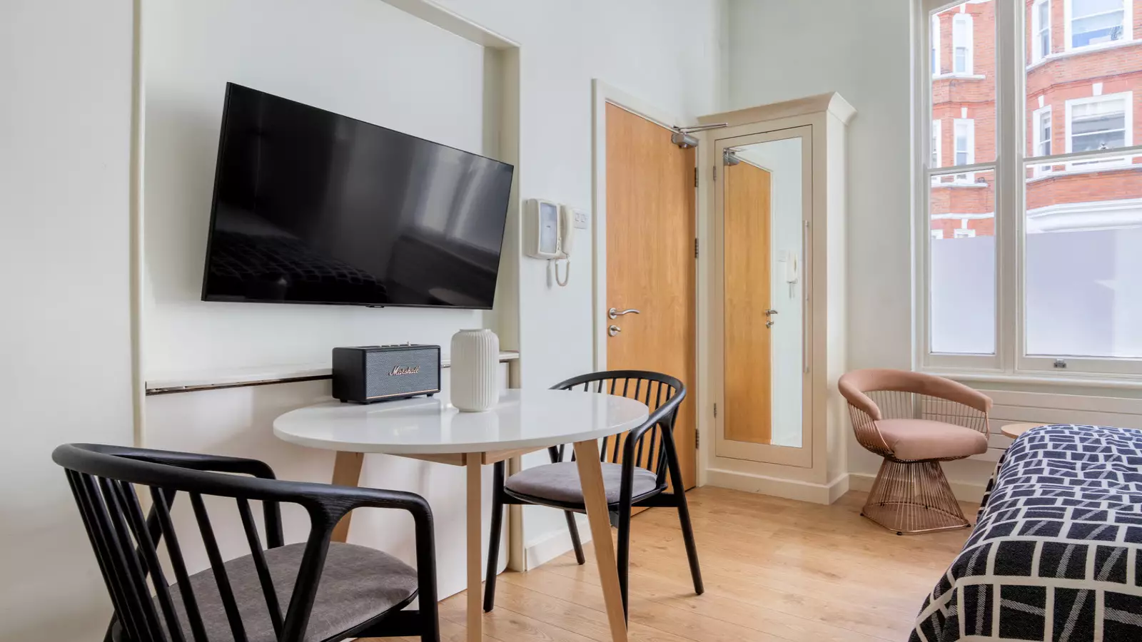 Flat Oldbury Place in City of Westminster