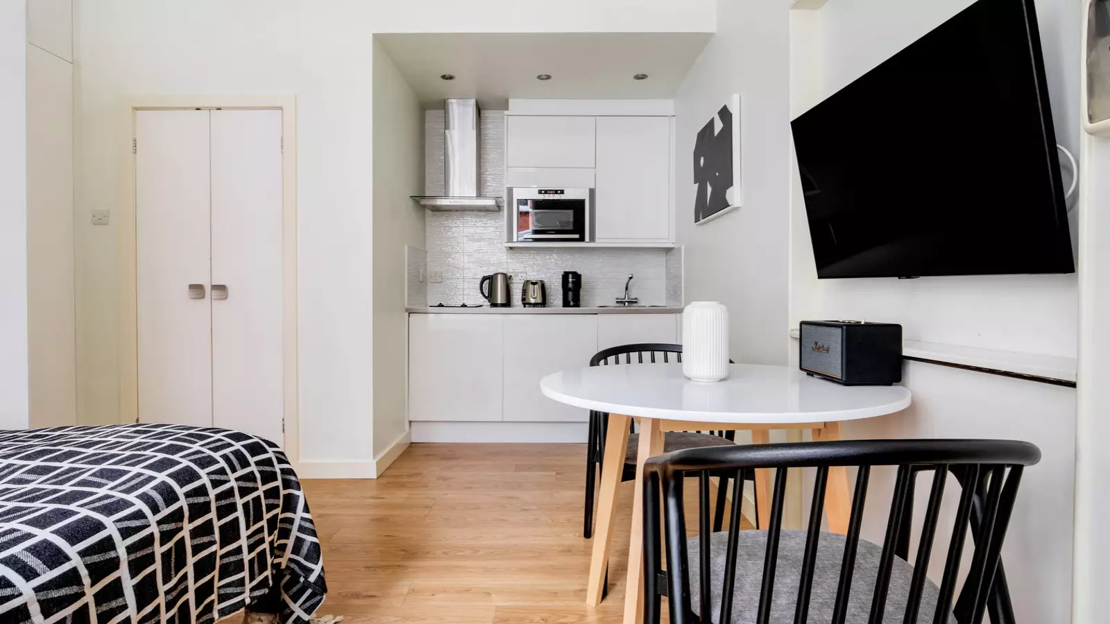 Flat Oldbury Place in City of Westminster