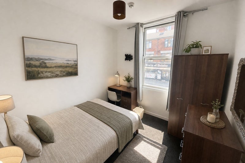 Room Alfreton Road in Nottingham