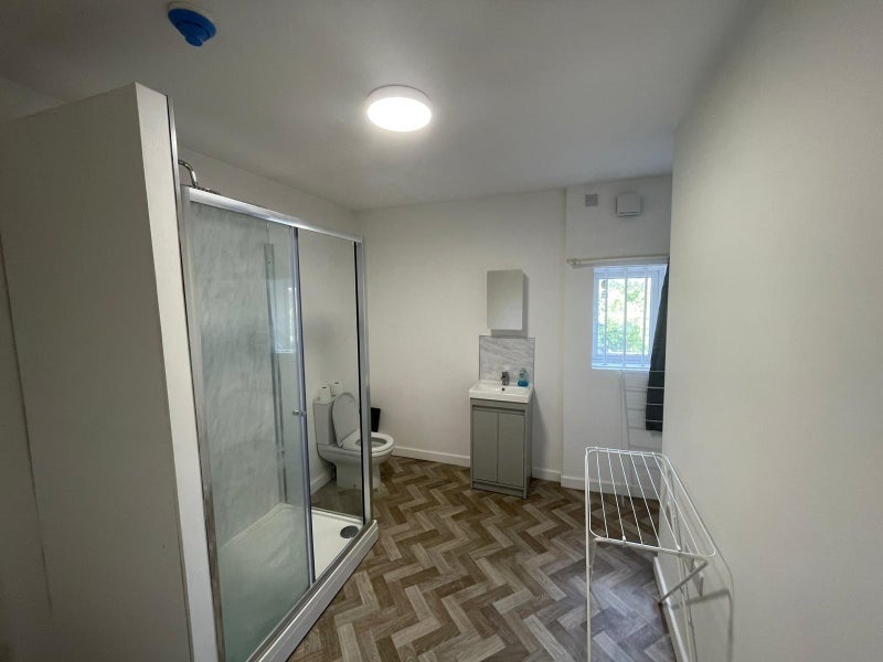 Room Alfreton Road in Nottingham