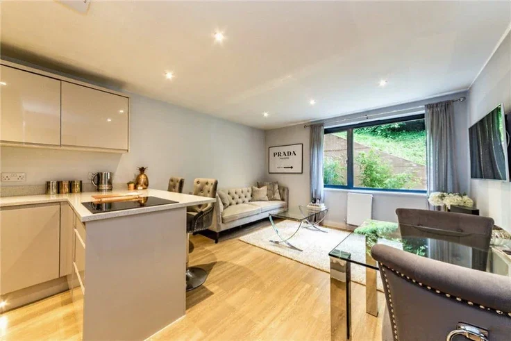 Flat Brookfield Road in Wooburn Green