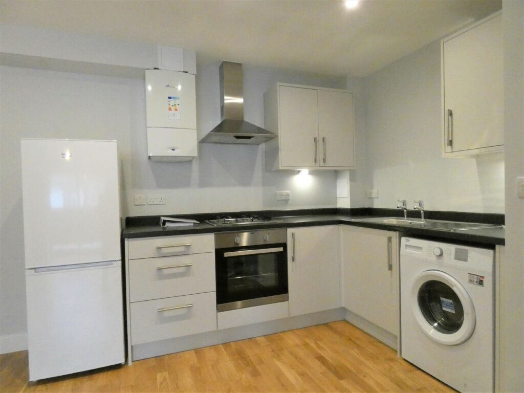 Flat York Road in Rushmoor