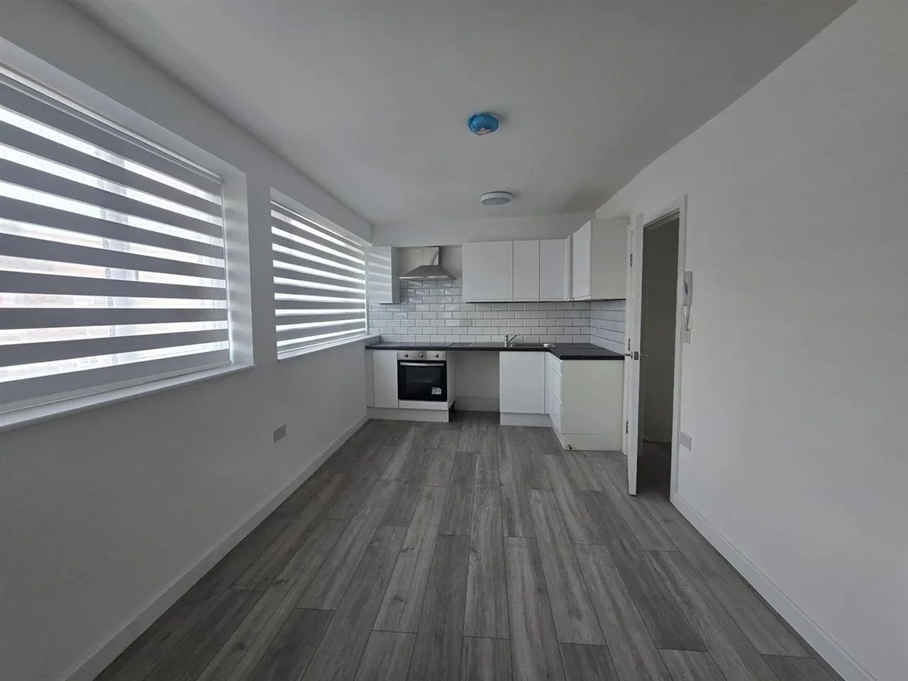 Flat Bellegrove Road in Greater London