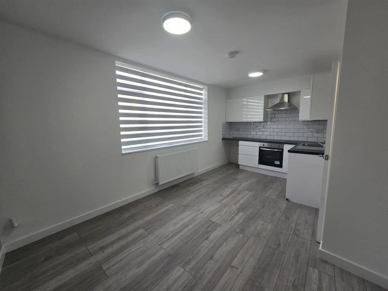 Flat Bellegrove Road in Greater London