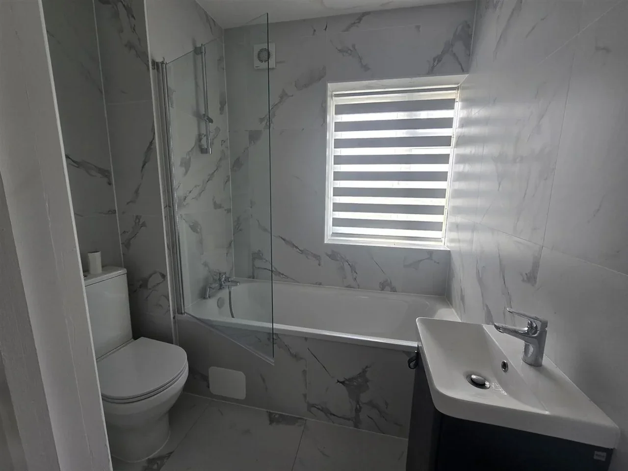 Flat Bellegrove Road in Greater London