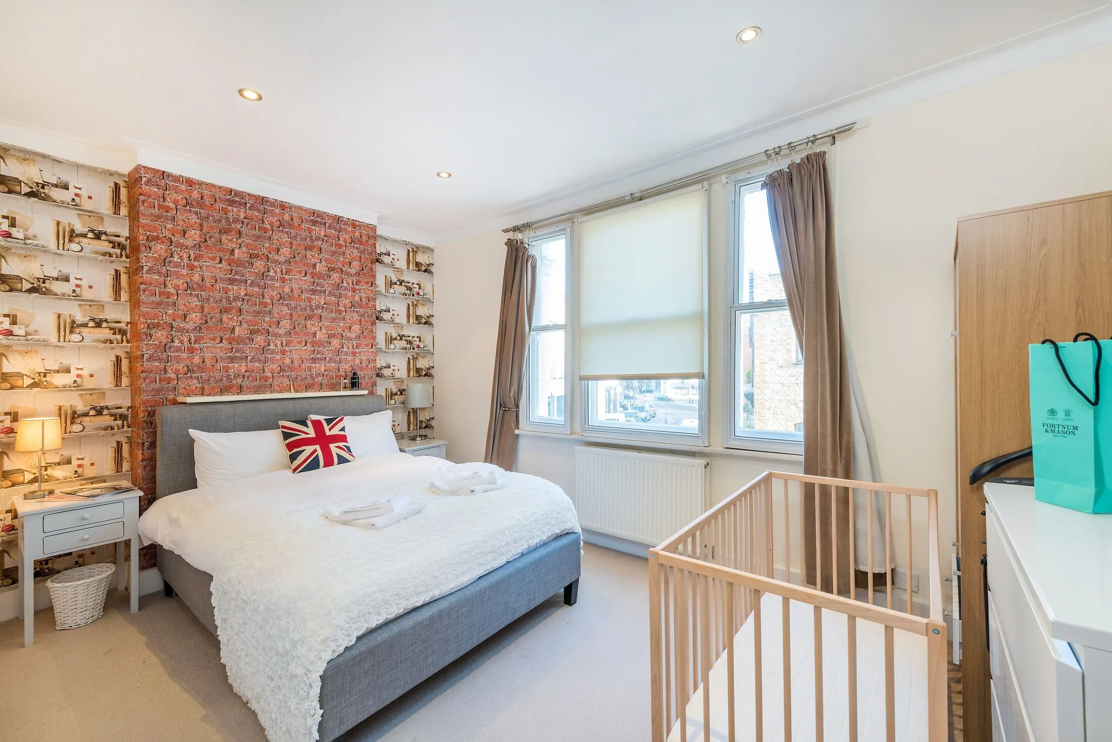 House Effie Road in Greater London