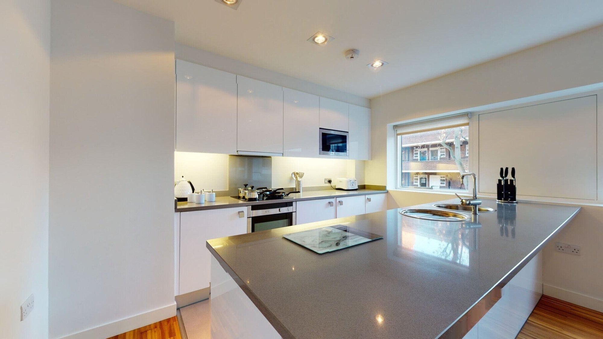 Flat Fulham Road in Greater London