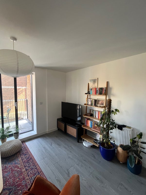 Room Queensbridge Road in Greater London