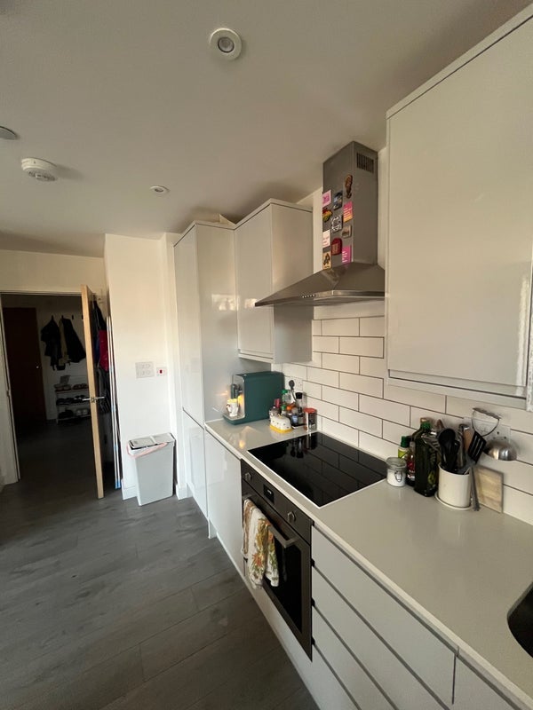 Room Queensbridge Road in Greater London