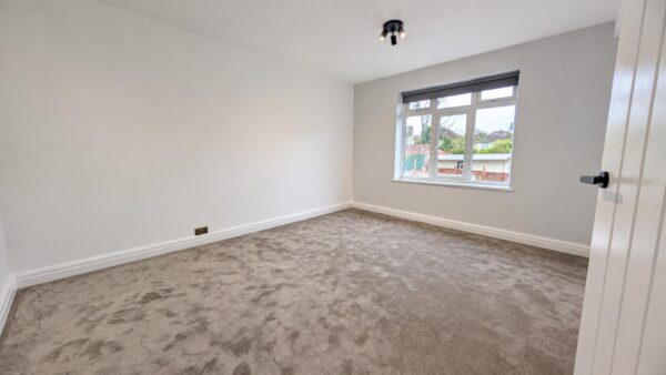 Flat Glengall Road in Greater London