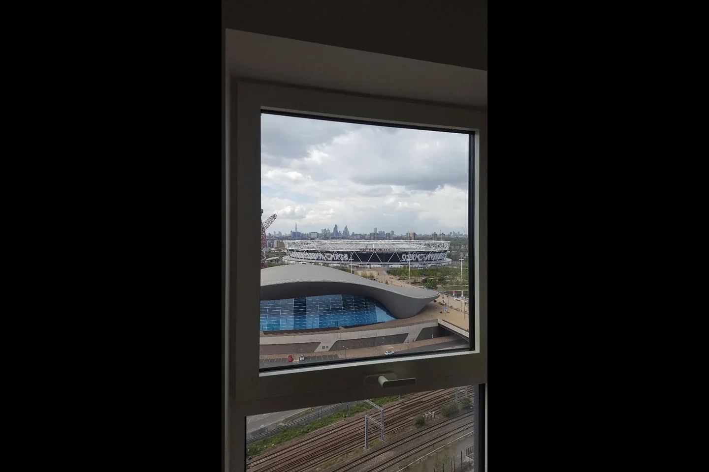 Flat Layard Street in Greater London