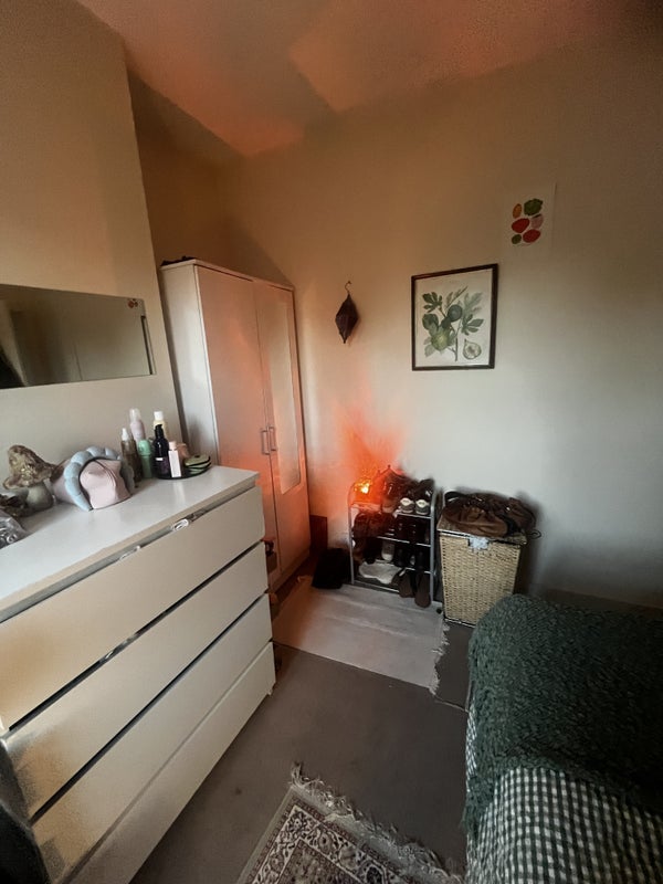Room Wulfstan Street in Greater London
