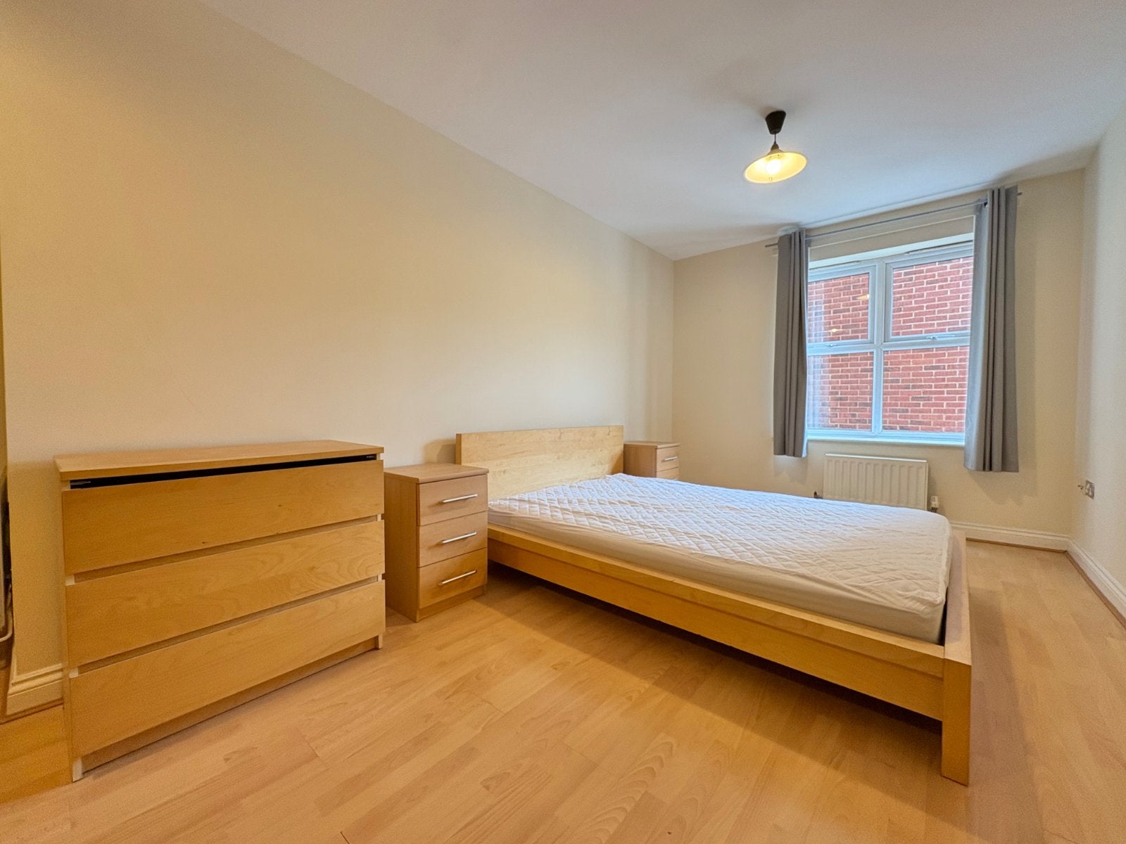 Flat Carisbrooke Road in Leeds