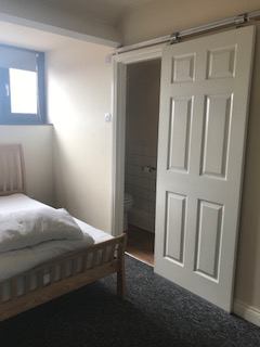 Room Jordan Hill in Barnsley
