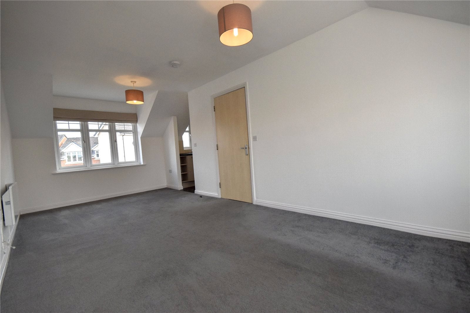 Flat Cedarwood Close in Manchester