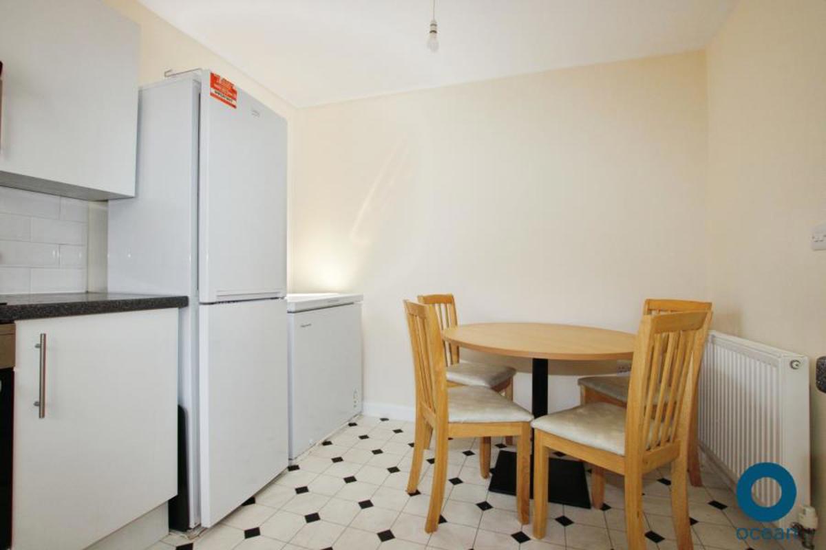 Room Saint Teresas Drive in Chippenham