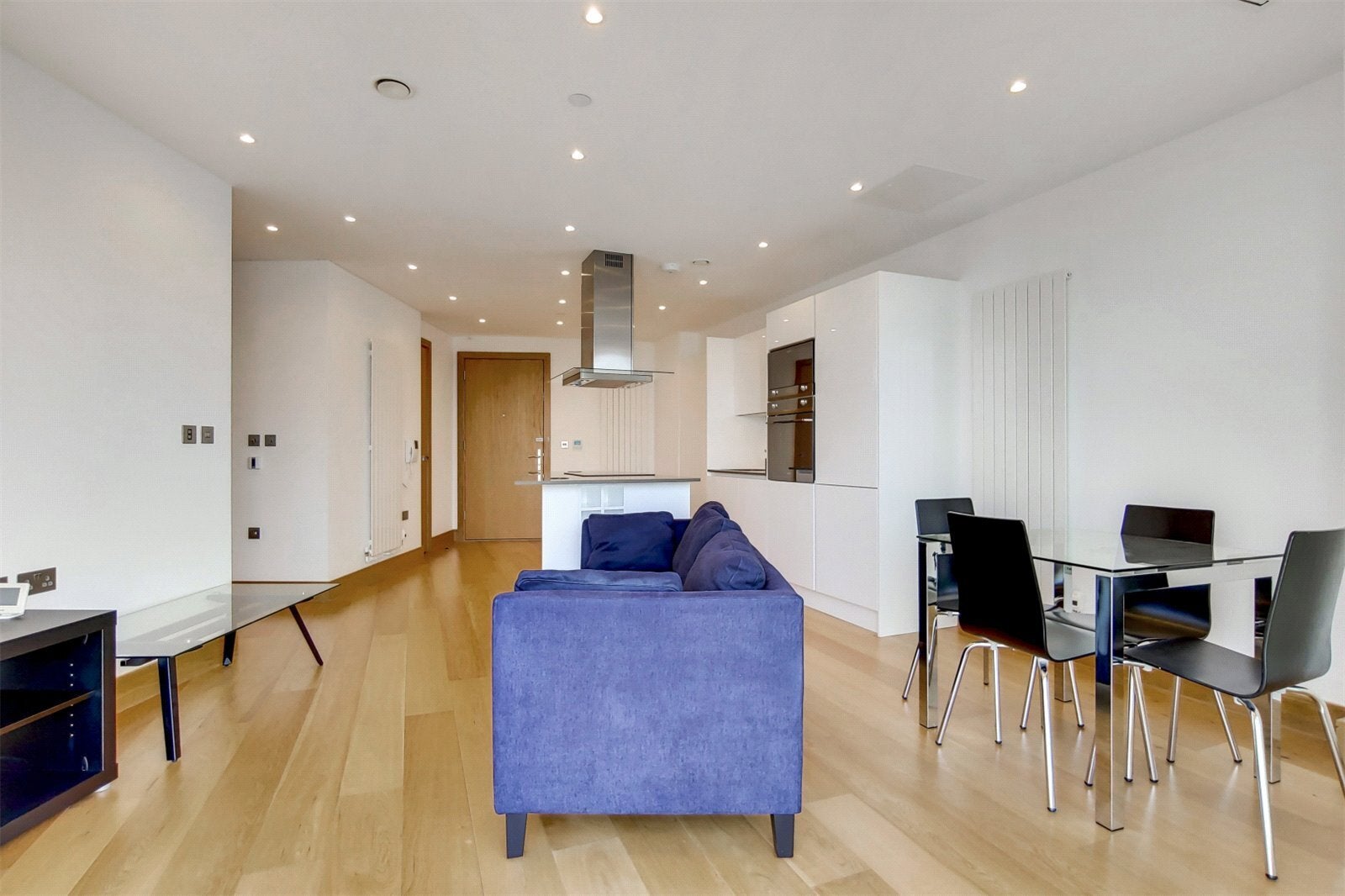 Flat Alexia Square in Greater London