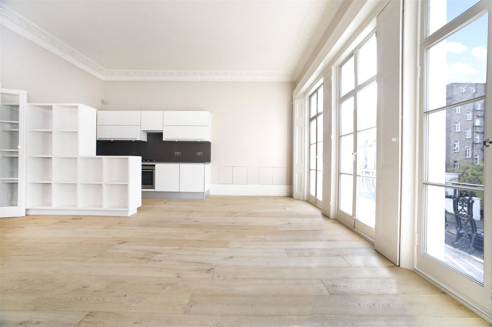Flat Sumner Place in Greater London