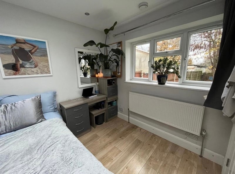Room Welham Road in Greater London