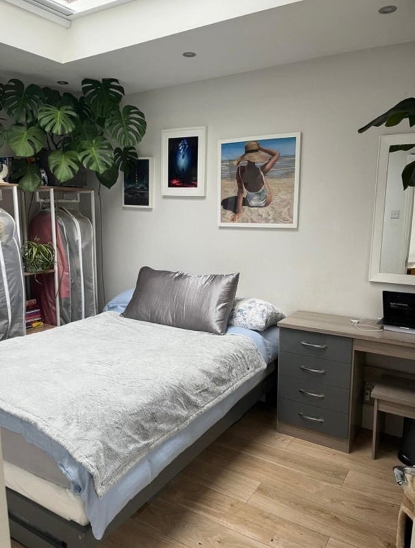 Room Welham Road in Greater London