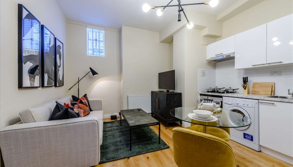 Flat Lodge Road in City of Westminster