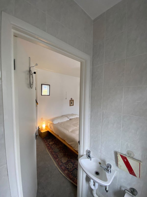 Room Seven Sisters Road in Greater London