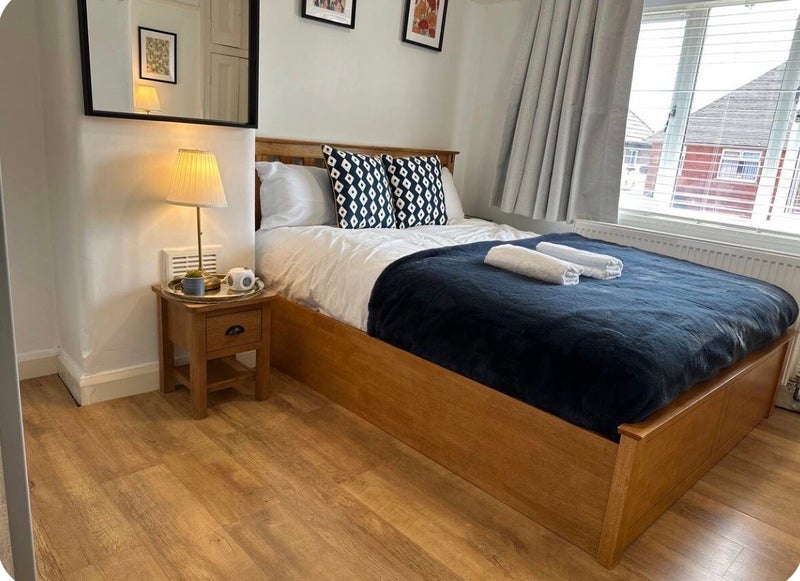 Room Norfolk Road in Manchester