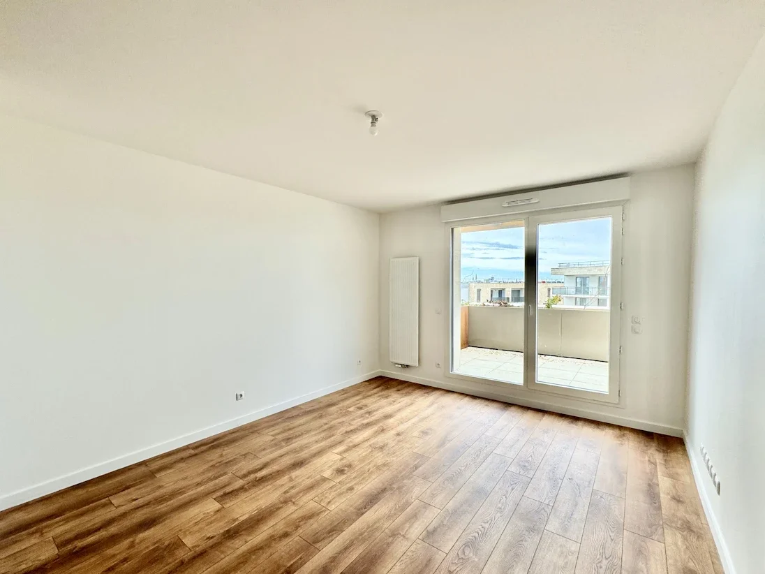 Flat Quai Deschamps in Bordeaux