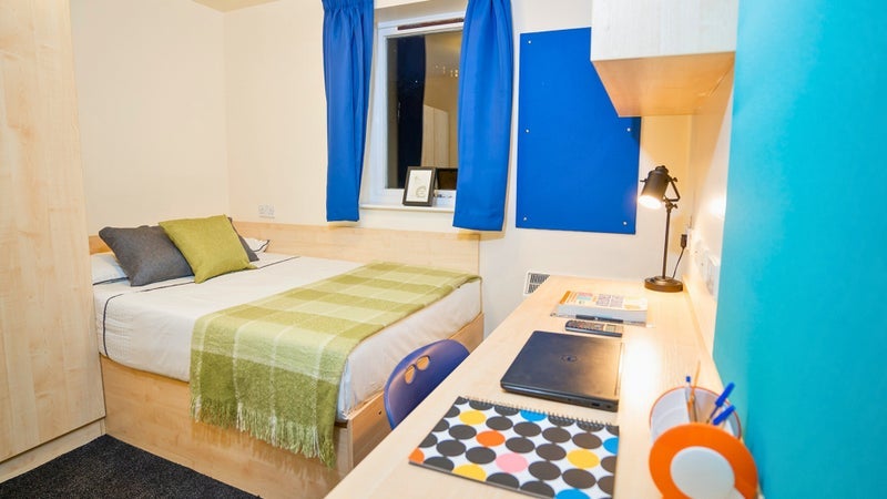 Room Bath Row in Birmingham