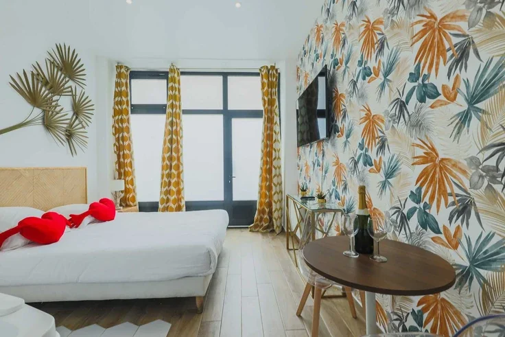 Flat Rue Lallier in Paris