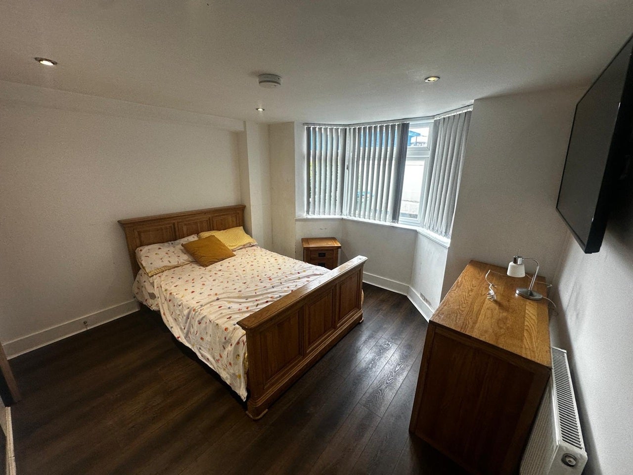 Room Humber Avenue in Coventry