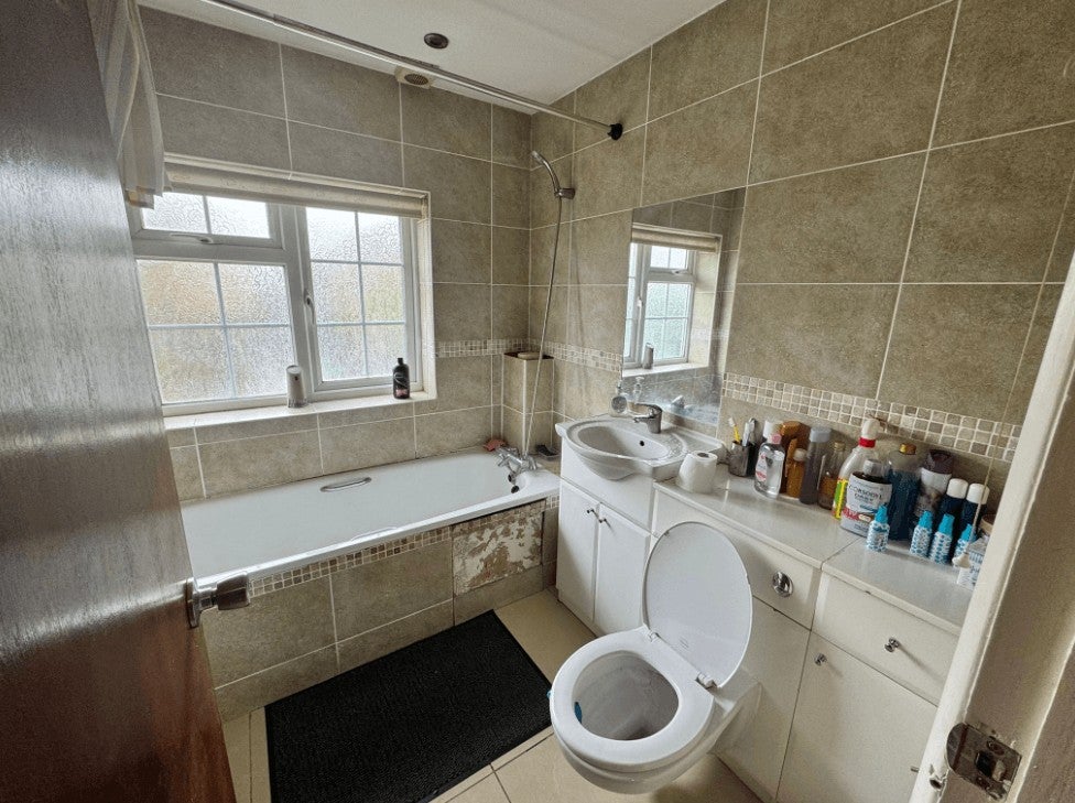 House Bixley Close in Greater London