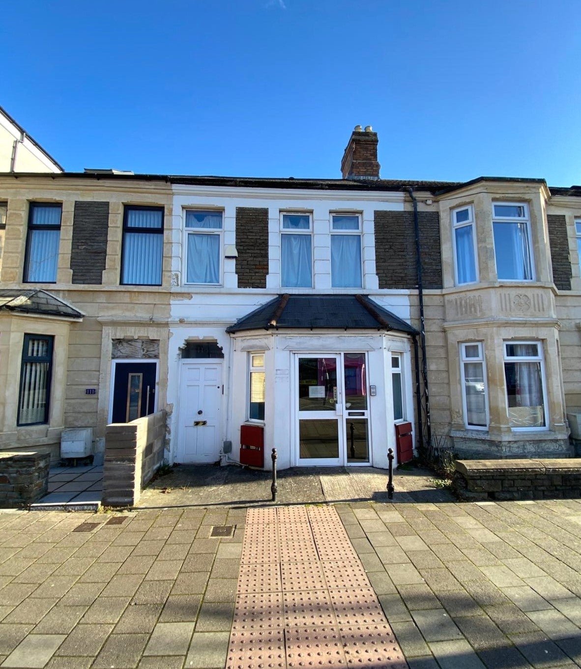 Flat Clare Road in Cardiff