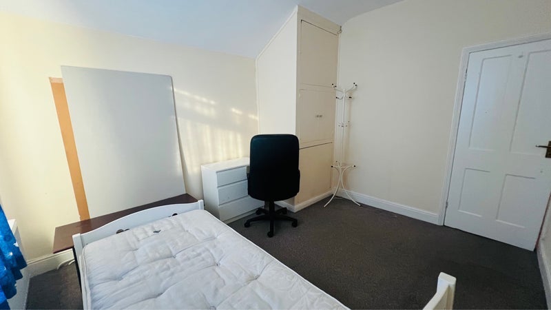 Room Herbert Street in Charnwood