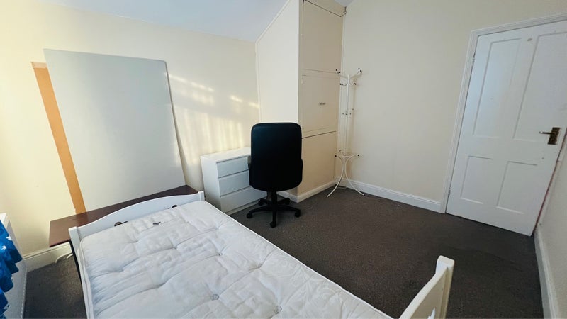 Room Herbert Street in Charnwood