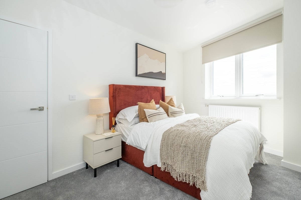 Flat Elmsleigh Road in Borough of Spelthorne