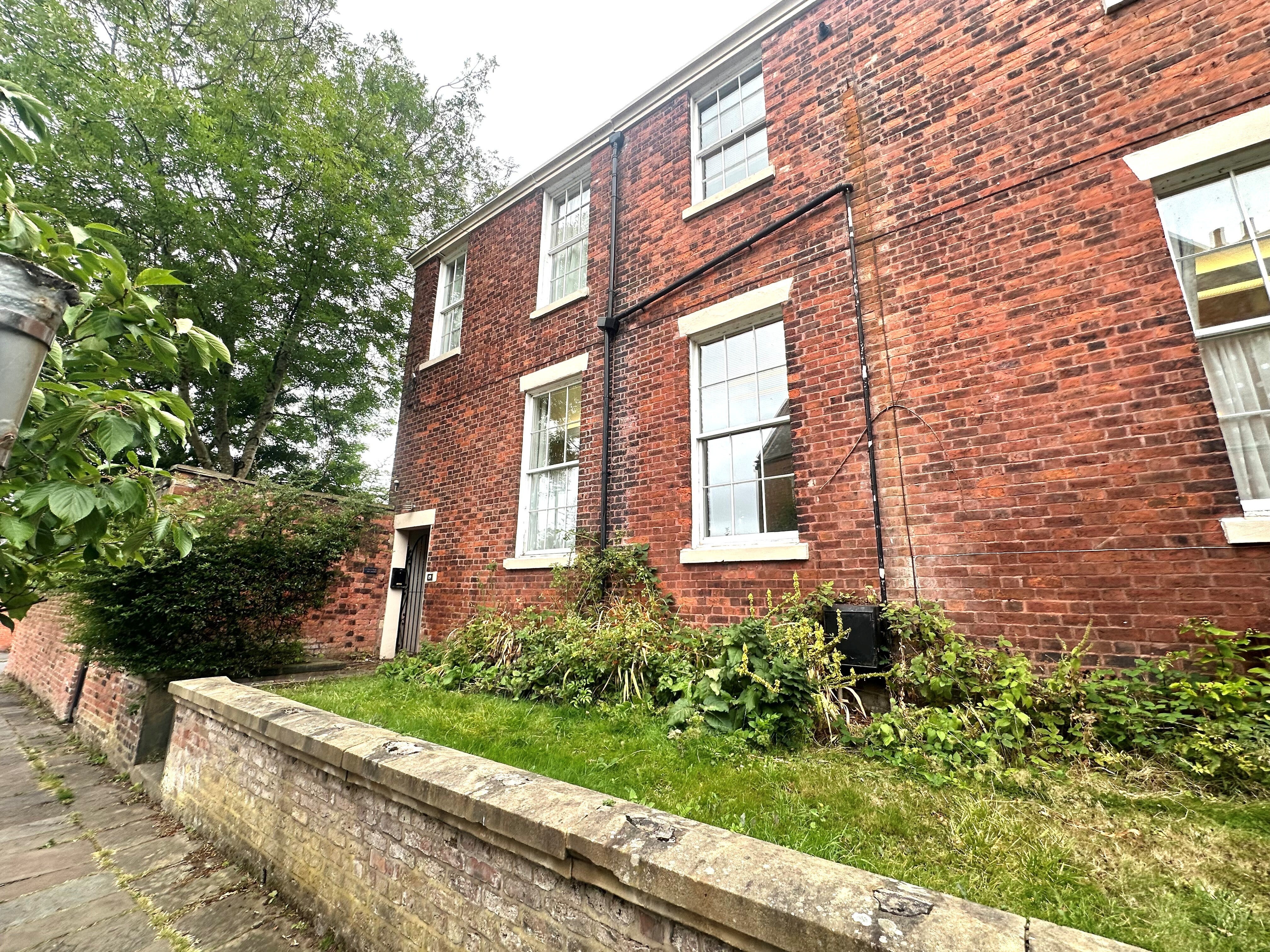 Flat East Cliff Road in Preston