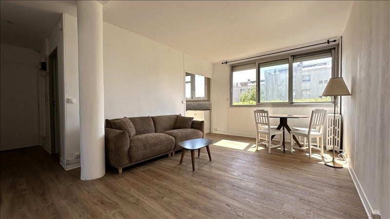 Flat Avenue du Professeur Calmette in Issy-les-Moulineaux
